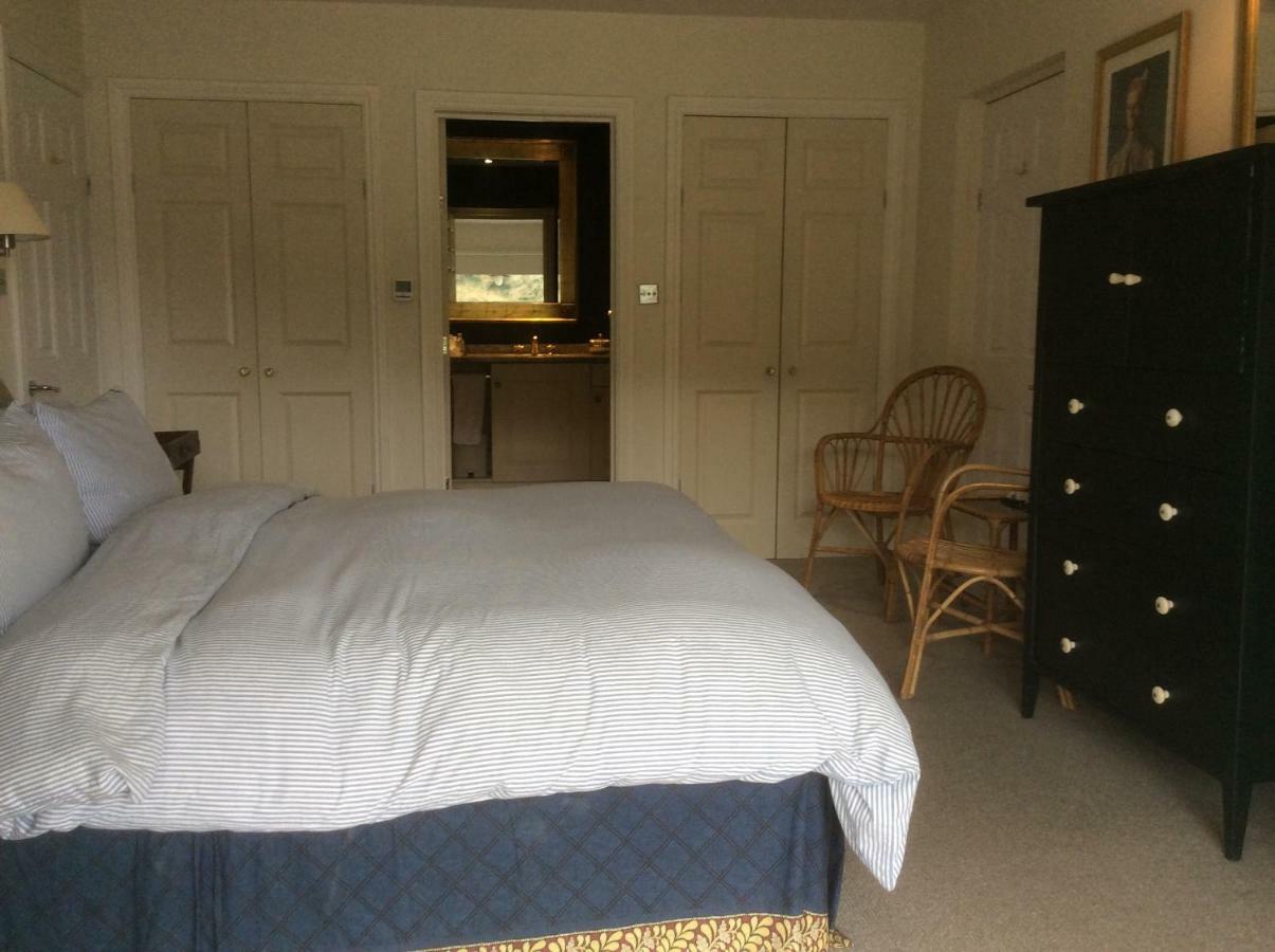 Bed and Breakfast Compass Rose Dartmouth Exteriér fotografie